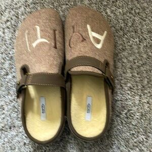 Earth AYITI Dream Reniman Taupe Slip On Slides Mules Clogs Size 7
